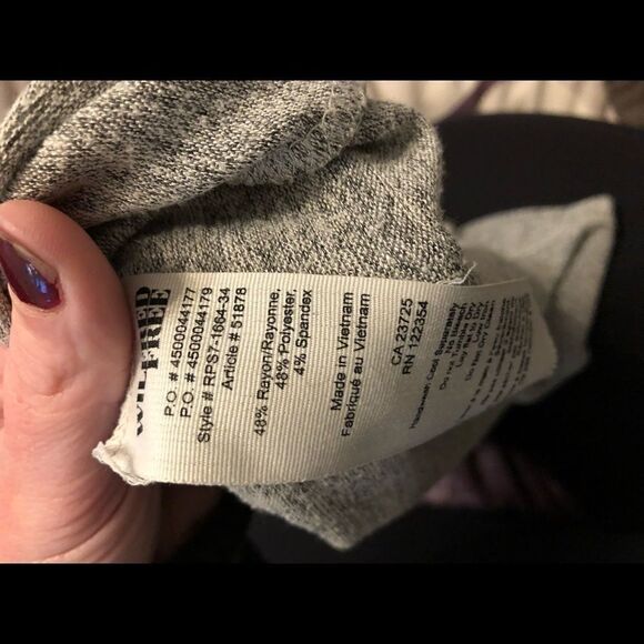 Aritzia Wilfred XS Grey Free Divina Tee - Picture 7 of 7